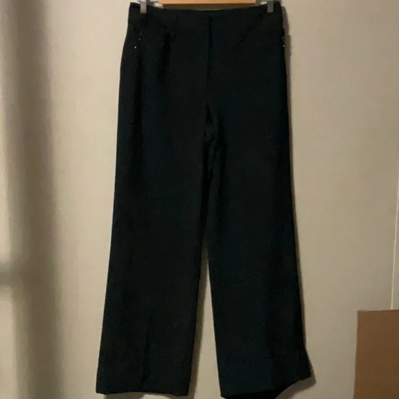 Dalia - Picture 1 of 7